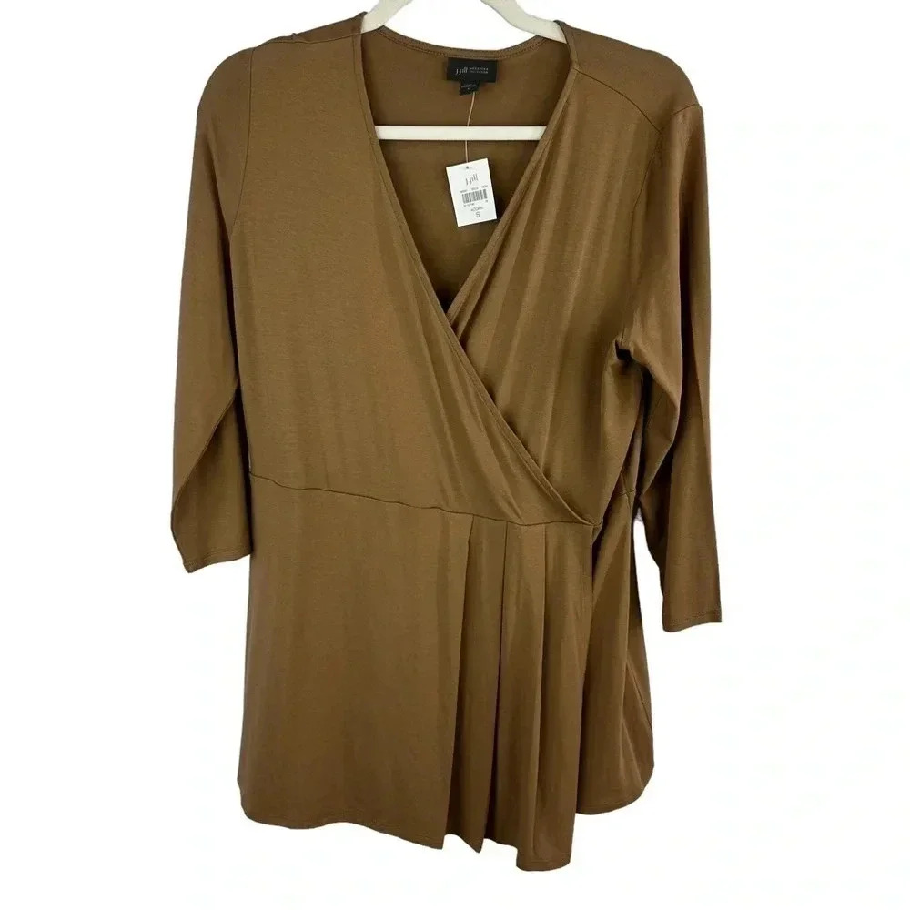 J Jill Wearever Collection Acorn Surplice Blouse  Small NWT Minimalist Neutral‎